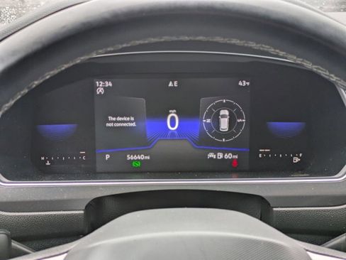 Used 2022 Volkswagen Tiguan SE FWD image 11
