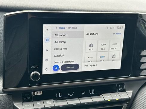 Certified 2025 Toyota Camry SE FWD image 21