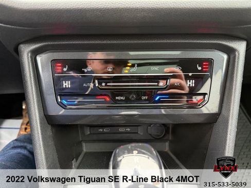 Used 2022 Volkswagen Tiguan SE R-Line image 21