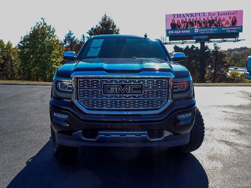 Used 2018 GMC Sierra 1500 Denali image 2