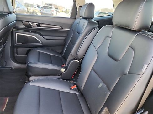 New 2025 Kia Telluride S image 14