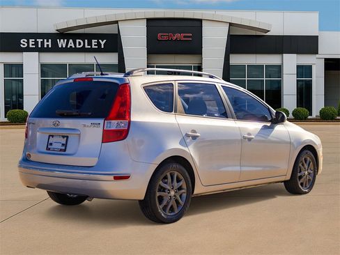 Used 2012 Hyundai Elantra GLS w/ Preferred Pkg image 7