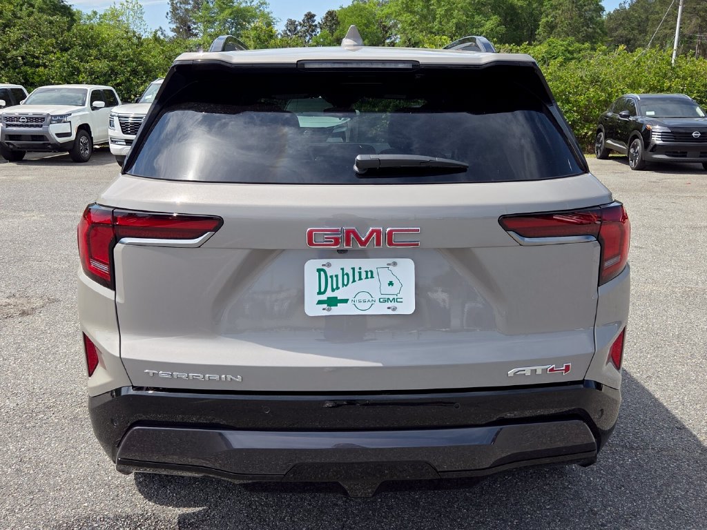 New 2026 GMC Terrain AT4 AWD/4WD image 9