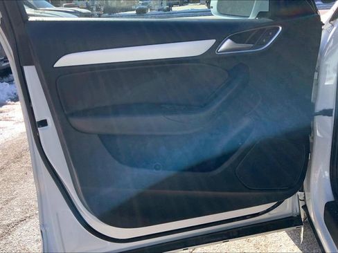 Used 2017 Audi Q3 2.0T Premium image 21