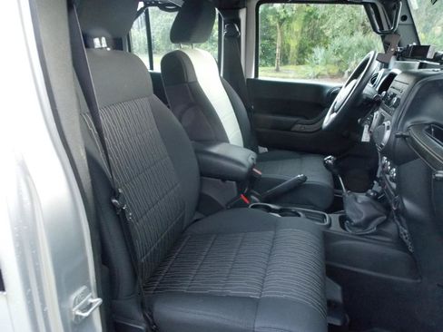 Used 2012 Jeep Wrangler Unlimited Sport AWD/4WD image 4