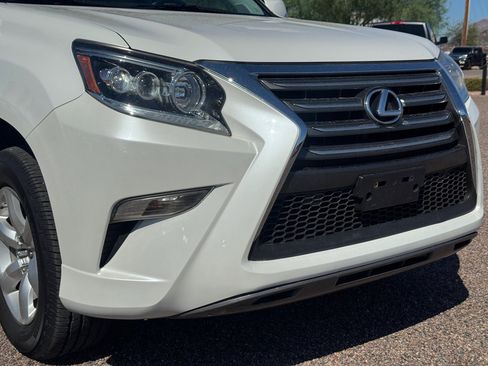 Used 2017 Lexus GX 460 image 11