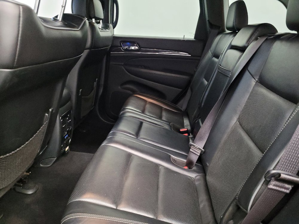 Used 2019 Jeep Grand Cherokee Overland AWD/4WD image 18