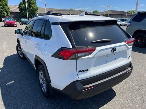 Used 2025 Toyota RAV4 XLE w/ Convenience Package AWD/4WD image 7
