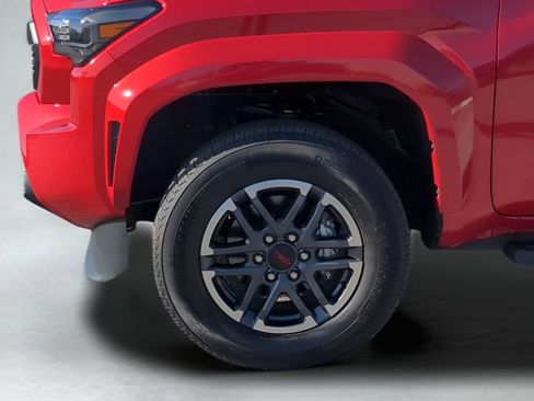 Used 2024 Toyota Tacoma TRD Sport w/ TRD Sport Upgrade Package image 19