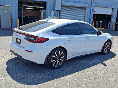 Used 2023 Honda Civic EX-L image 4