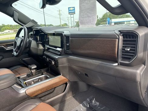 Certified 2024 Chevrolet Silverado 1500 High Country w/ Technology Package AWD/4WD image 29