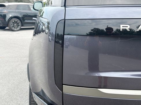 Used 2024 Land Rover Range Rover Autobiography AWD/4WD image 10