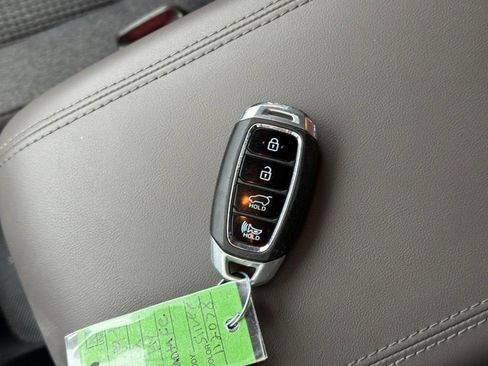 Used 2019 Hyundai Santa Fe SEL FWD image 25