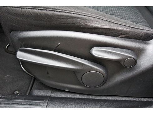 Used 2020 Jeep Cherokee Latitude image 28