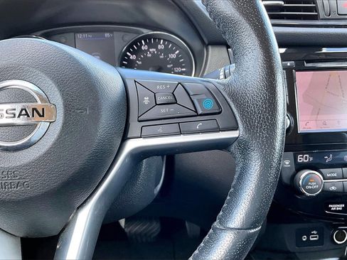 Used 2019 Nissan Rogue SL image 11