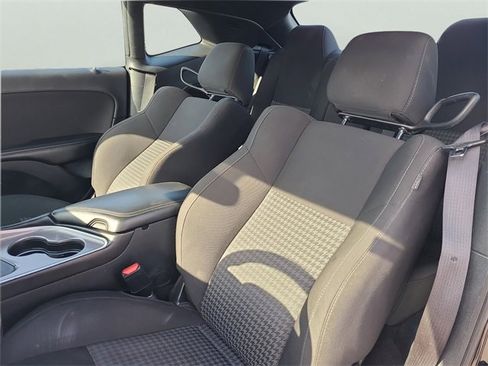 Used 2022 Dodge Challenger GT image 16