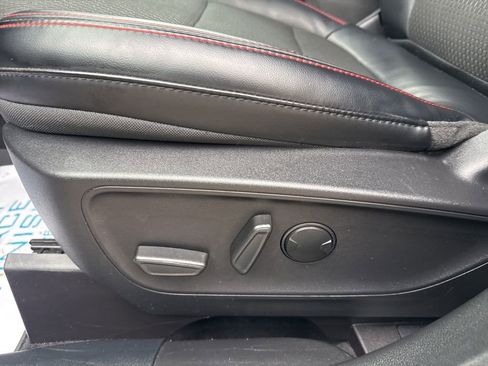 Used 2024 Ford Escape ST-Line w/ Tech Pack #1 AWD/4WD image 8