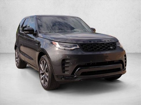Certified 2024 Land Rover Discovery Dynamic SE image 5