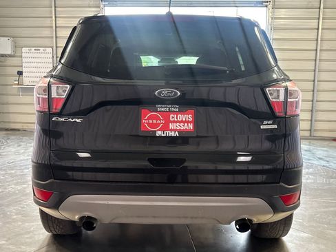 Used 2018 Ford Escape SE w/ Ford Safe & Smart Package FWD image 8