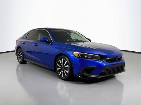 Certified 2023 Honda Civic EX image 3