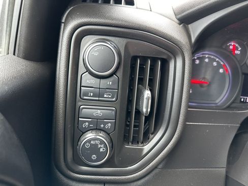 Used 2020 Chevrolet Silverado 1500 Custom w/ Custom Value Package image 28