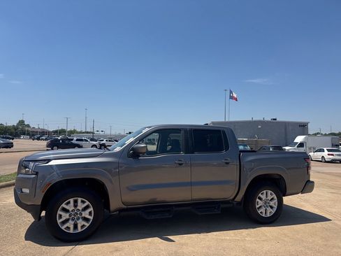 Used 2022 Nissan Frontier SV AWD/4WD image 10