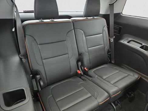 Used 2023 GMC Acadia AT4 w/ Technology Package image 18