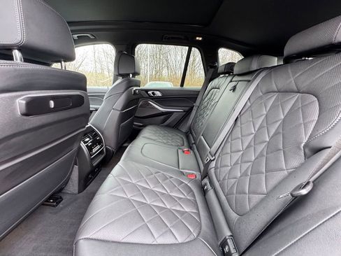 Used 2025 BMW X5 xDrive40i w/ Climate Comfort Package image 21