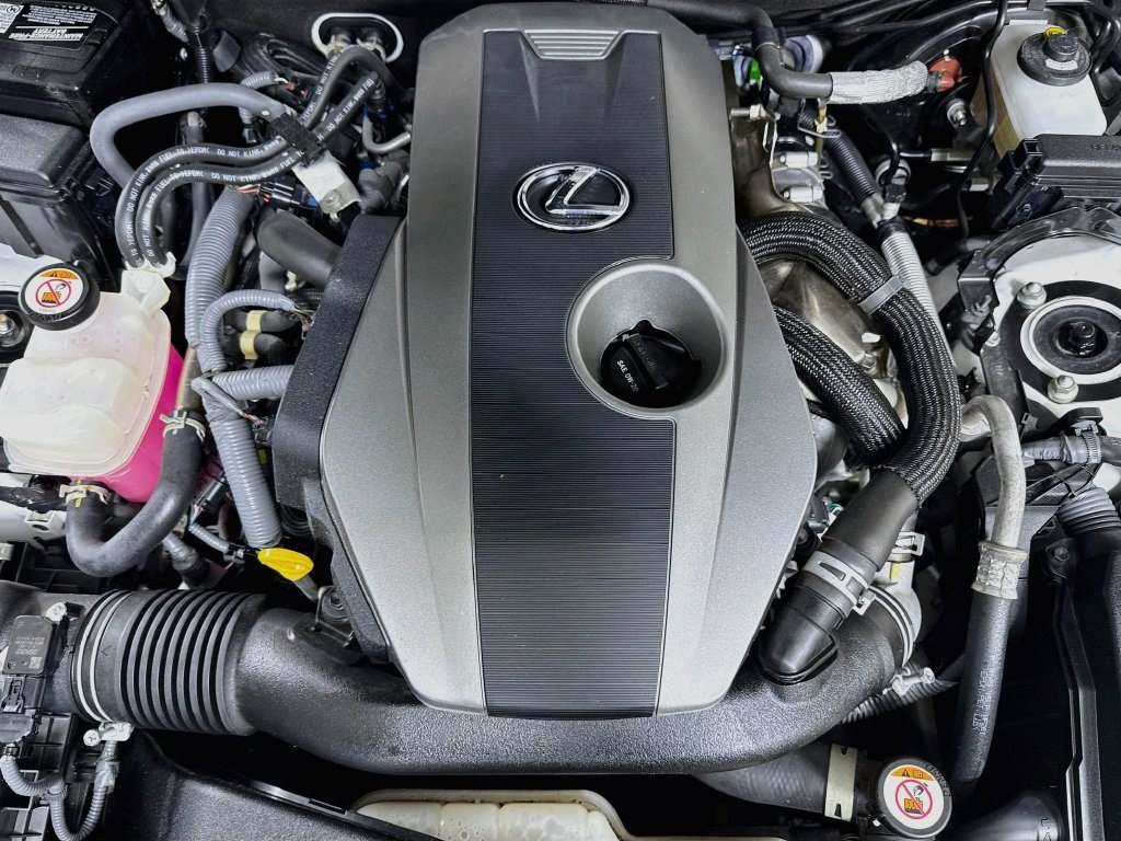 Used 2022 Lexus IS 300 w/ Accessory Package RWD image 38