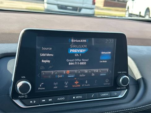 Used 2023 Nissan Rogue SV w/ SV Premium B Package image 31