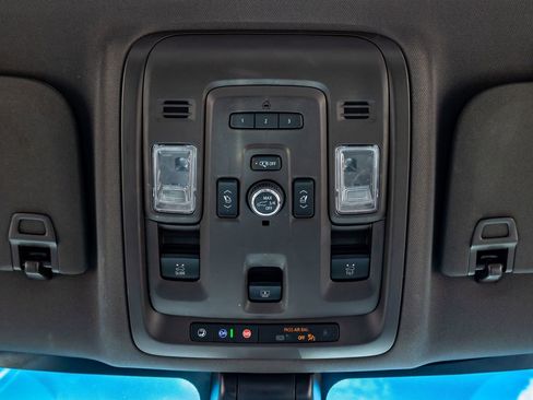 Used 2022 GMC Yukon SLT w/ SLT Premium Package RWD image 28