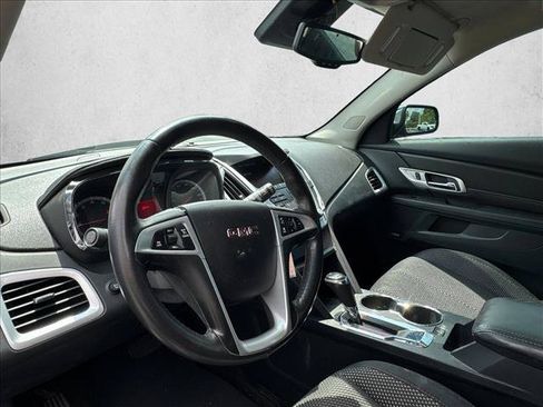 Used 2017 GMC Terrain SLE w/ Chrome Edition FWD image 9