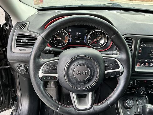 Used 2018 Jeep Compass Trailhawk w/ Cold Weather Group AWD/4WD image 14