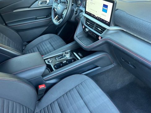 Used 2025 Ford Explorer ST-Line AWD/4WD image 16