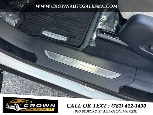 Used 2019 Land Rover Range Rover Velar R-Dynamic SE AWD/4WD image 15