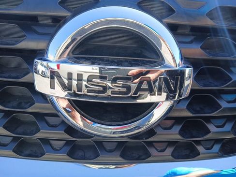 Used 2020 Nissan Kicks SV w/ Exterior Package FWD image 2
