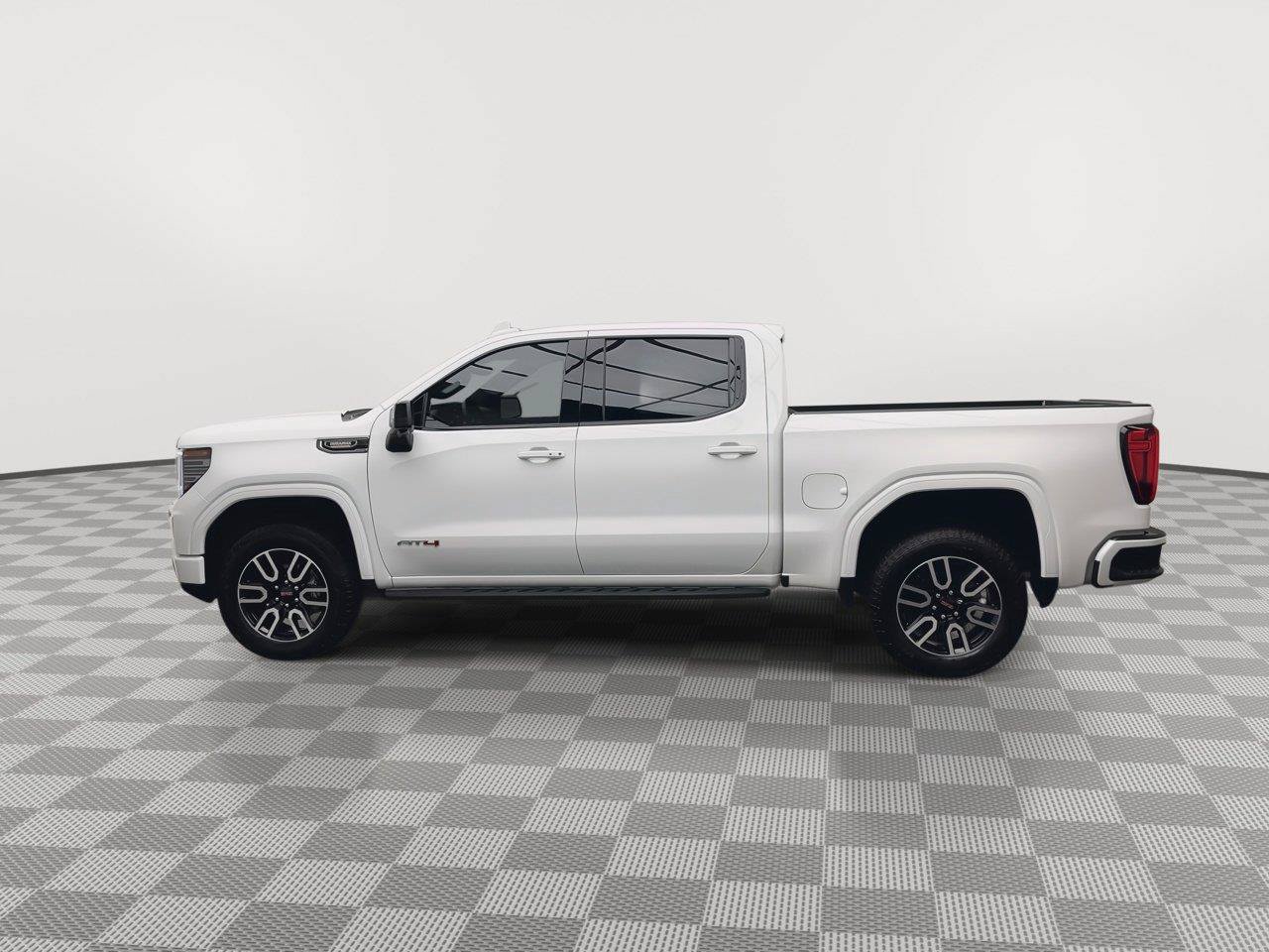 Certified 2025 GMC Sierra 1500 AT4 w/ Technology Package AWD/4WD image 45