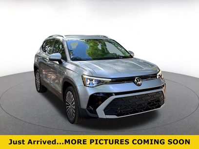 Used 2025 Volkswagen Taos SE