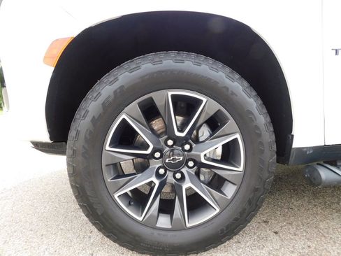 Used 2021 Chevrolet Tahoe Z71 AWD/4WD image 10