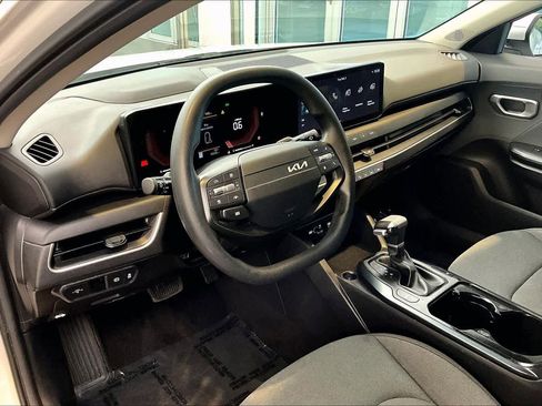 Used 2025 Kia K4 LXS image 16