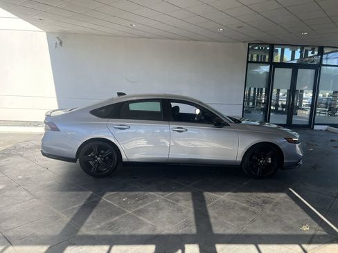 Used 2023 Honda Accord Sport image 31