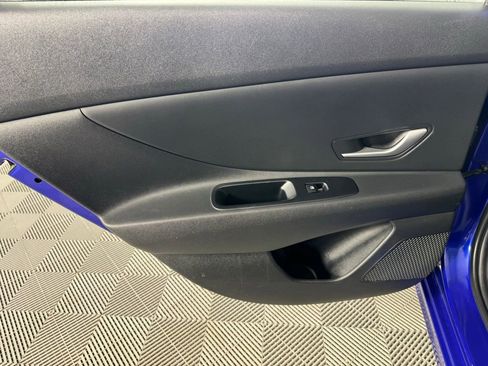 Used 2024 Hyundai Elantra SEL image 23