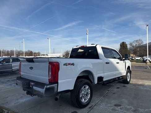 Used 2025 Ford F350 XLT image 7