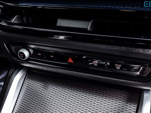 Used 2025 BMW i4 M50 w/ Premium Package image 25