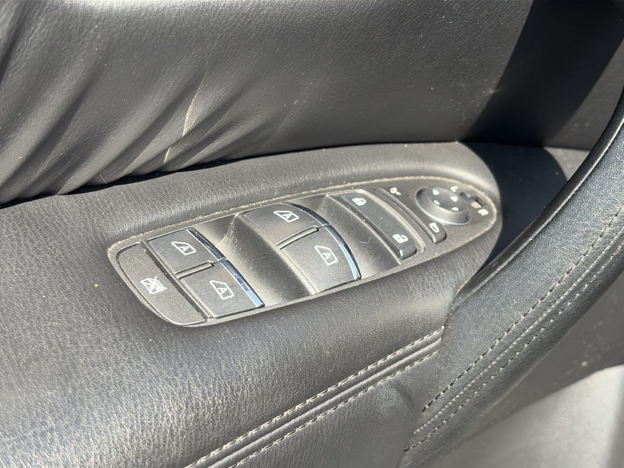Used 2024 Nissan Armada SV AWD/4WD image 20
