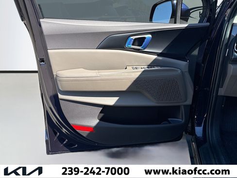 New 2026 Kia Carnival FWD image 21