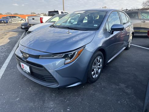 Certified 2024 Toyota Corolla LE image 2