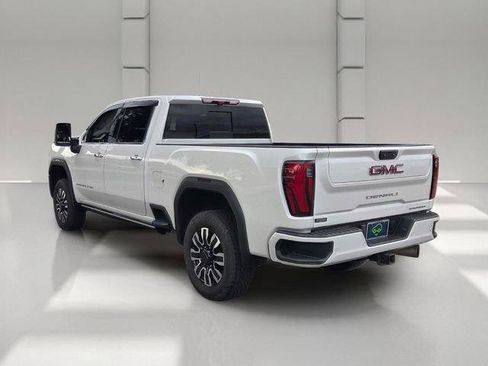 Used 2024 GMC Sierra 2500 Denali w/ Technology Package AWD/4WD image 3