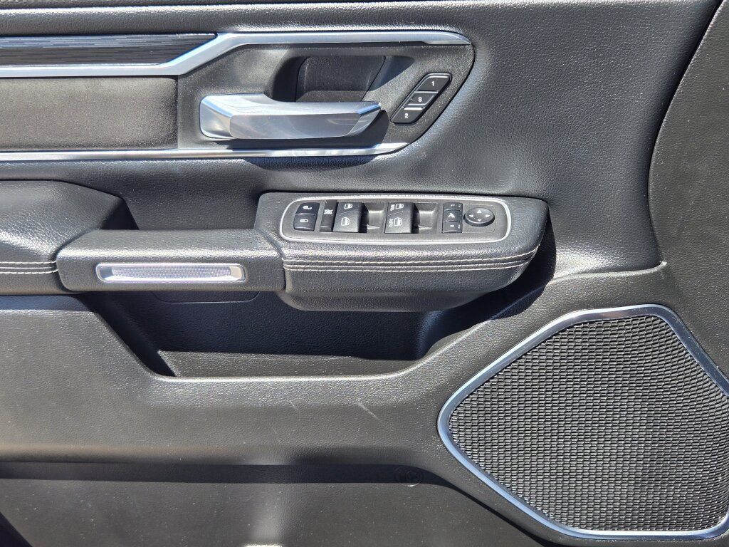 Used 2024 RAM 1500 Laramie AWD/4WD image 7