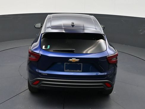 Used 2024 Chevrolet Trax LS w/ LS Convenience Package FWD image 15